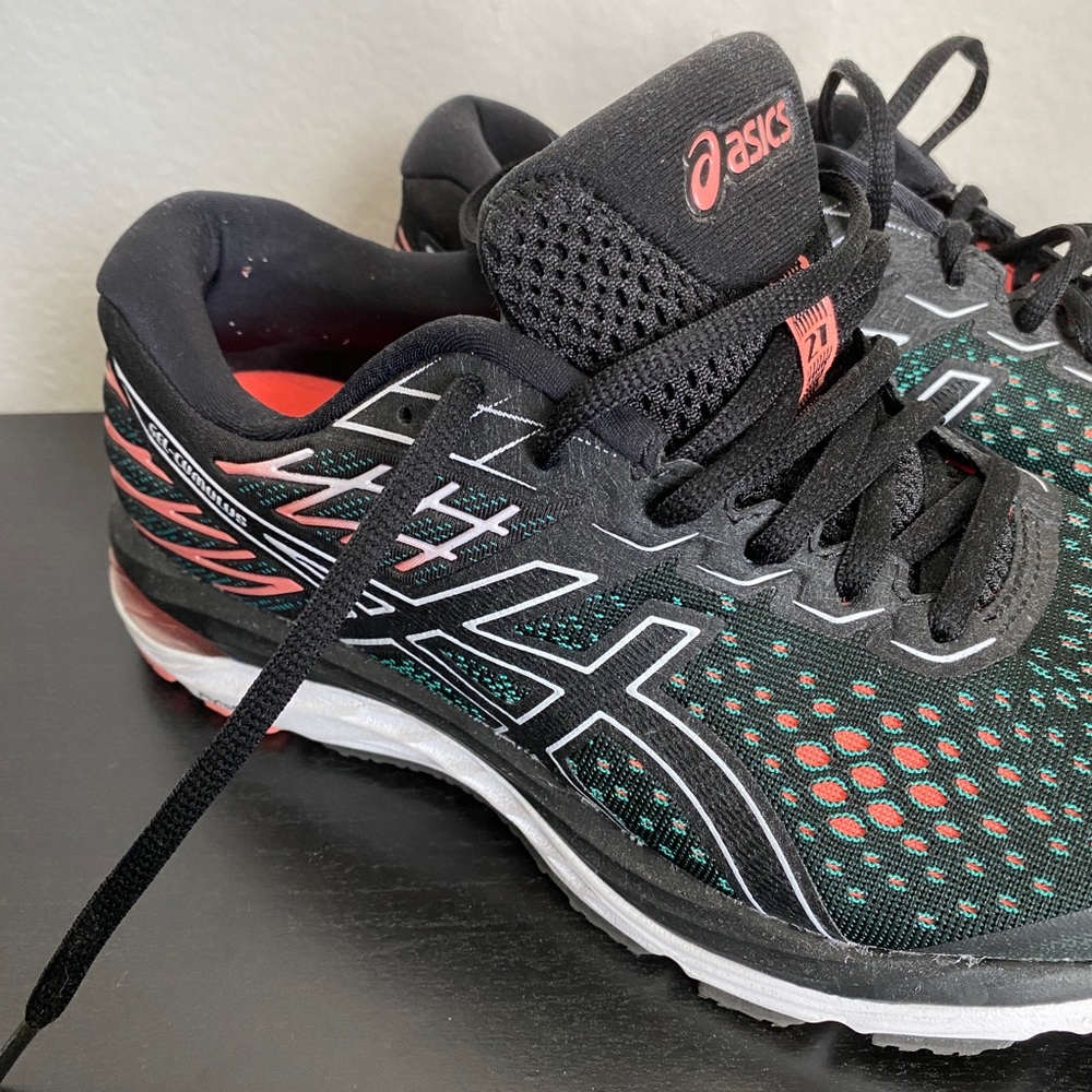 ASICS Running Shoes - Picture 2 of 4